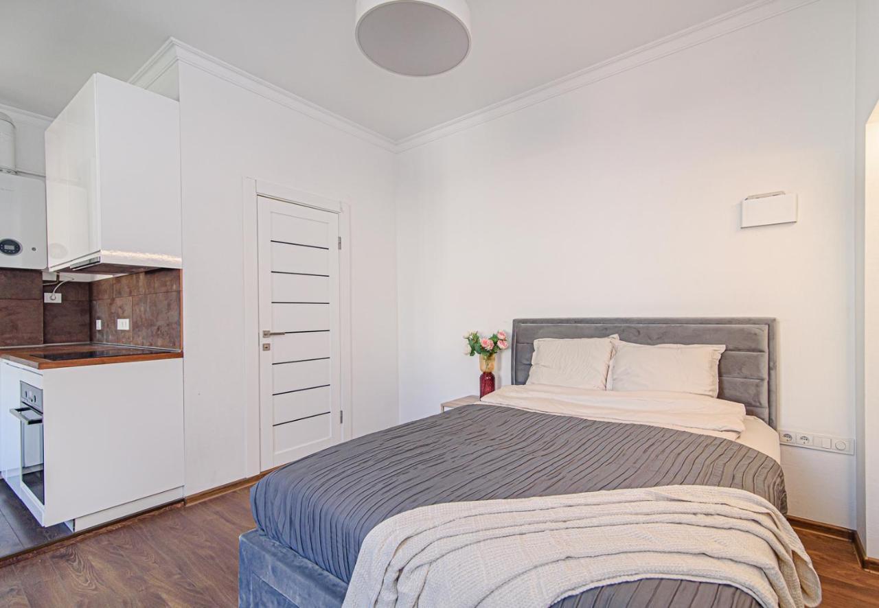 Welcoming Studio In Historic Vilnius With Free Parking By Urban Rent Apartment Ngoại thất bức ảnh