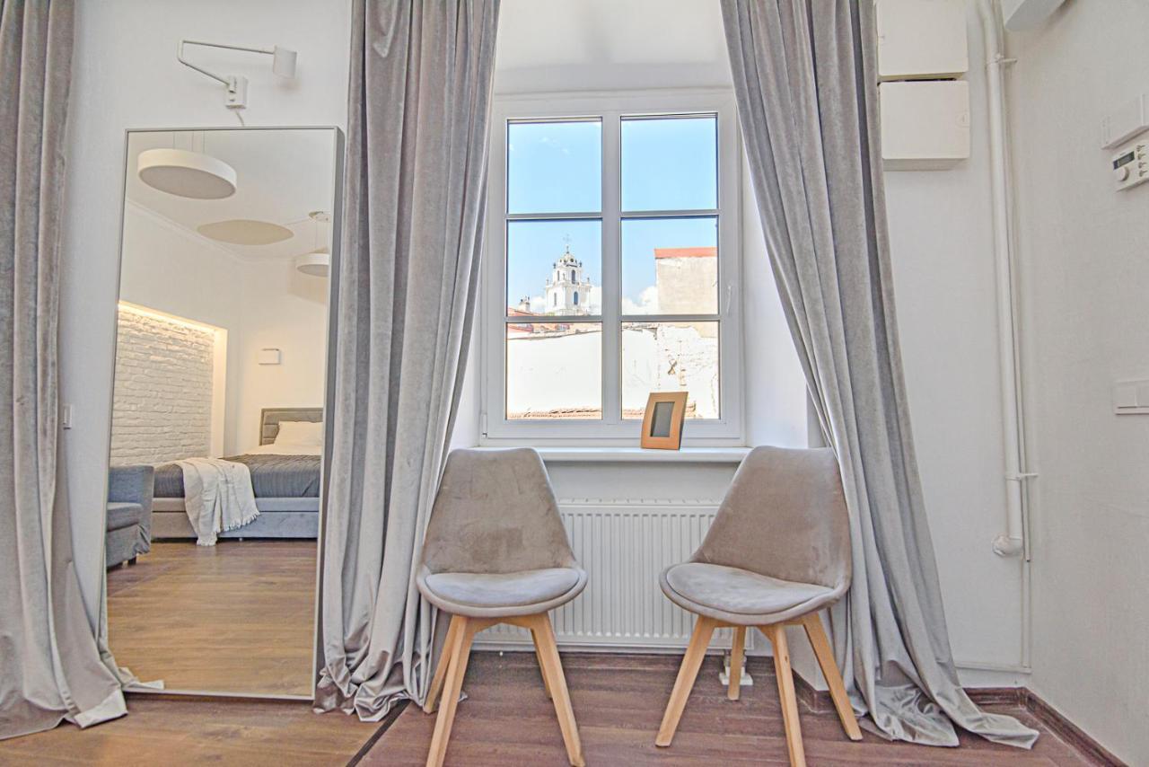 Welcoming Studio In Historic Vilnius With Free Parking By Urban Rent Apartment Ngoại thất bức ảnh